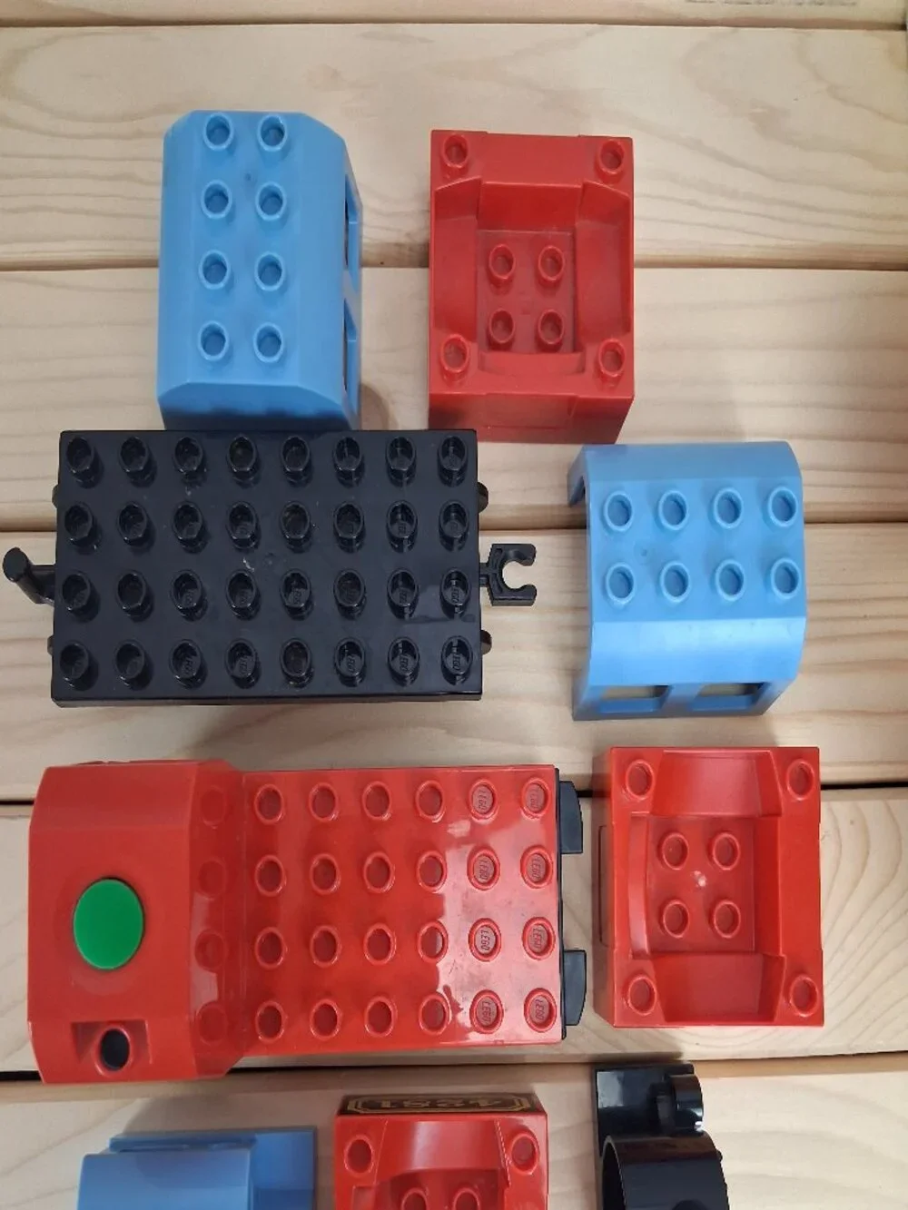 Lego Duplo 10506 + 10507 Complete sets+Spare DUPLO Bricks  Includes Instructions